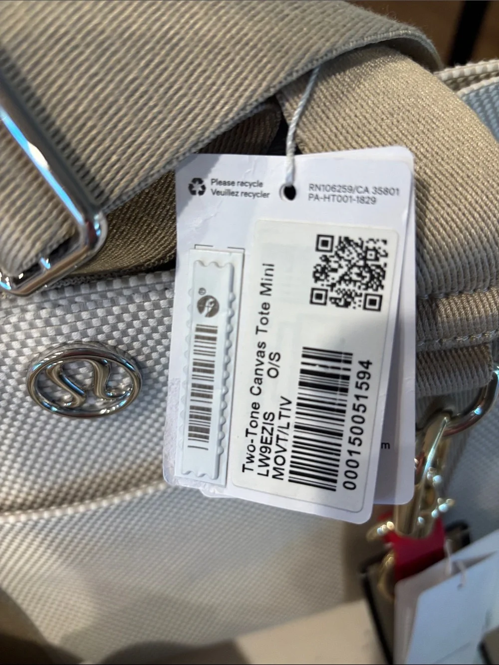 Lululemon BUNDLE– Scuba + Canvas Tote + Never Lost Keychain + Gift Bag NWT